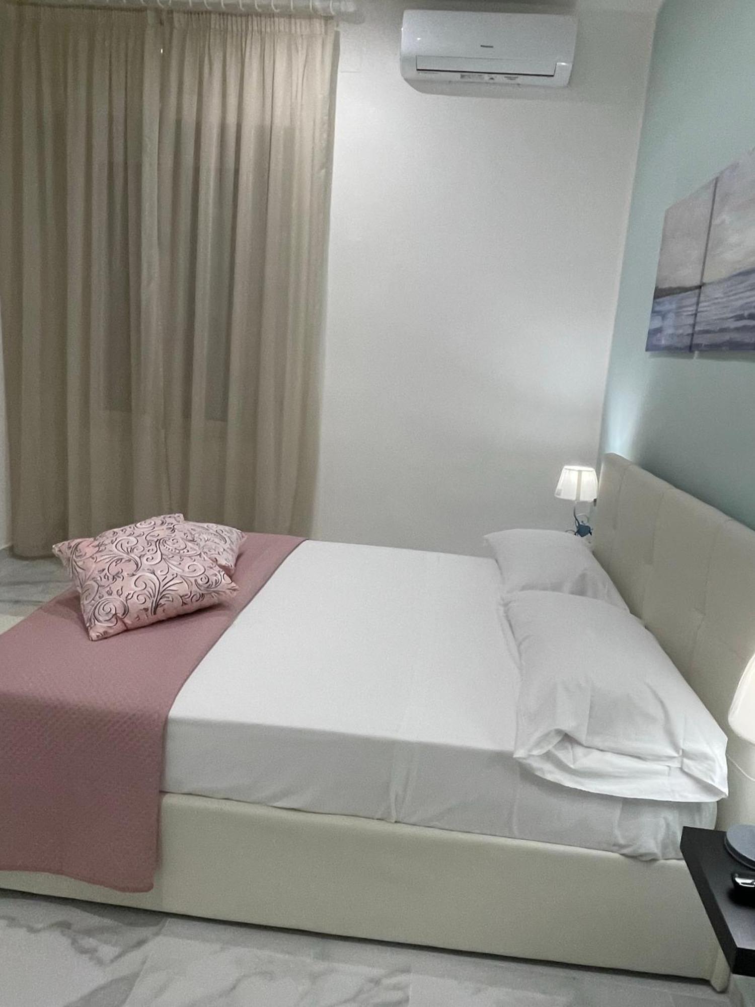 Ludben House Hotel Nápoly Kültér fotó